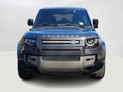 2024 Land Rover Defender 110 P400 X-Dynamic SE