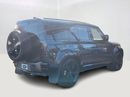 2024 Land Rover Defender 110 P400 X-Dynamic SE