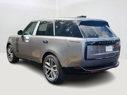 2025 Land Rover Range Rover P400 SE
