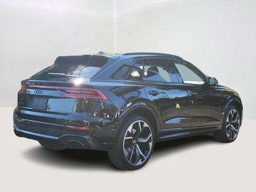 2023 Audi RS Q8 4.0T