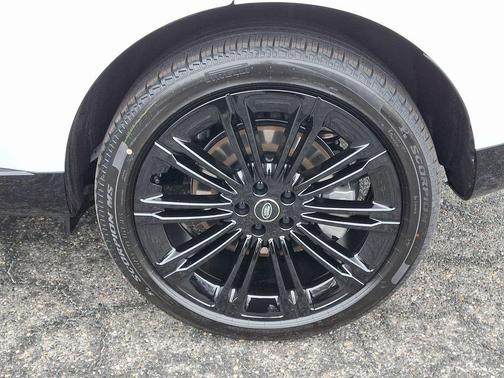 2025 Land Rover Range Rover P530 SE