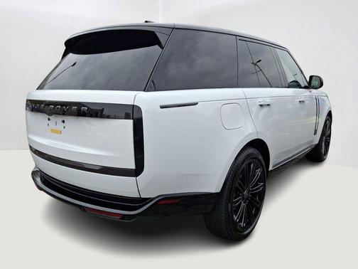 2025 Land Rover Range Rover P530 SE