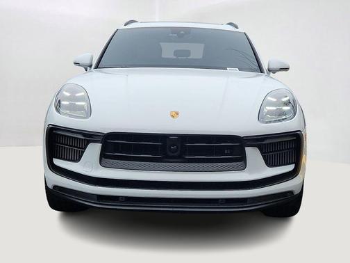 2022 Porsche Macan S