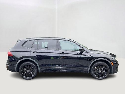 2022 Volkswagen Tiguan 2.0T SE R-Line Black 4MOTION