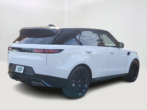 2024 Land Rover Range Rover Sport SE