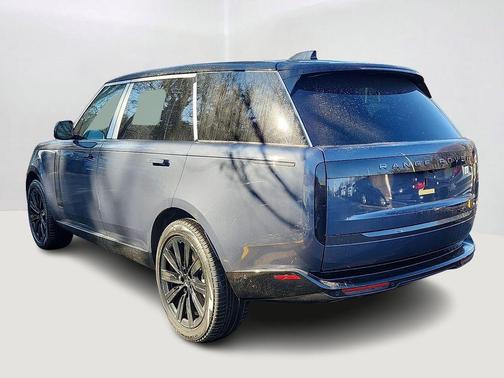 2026 Land Rover Range Rover P400 SE 7 Seat