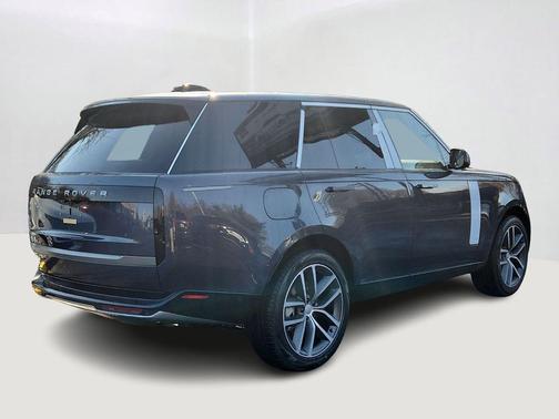2025 Land Rover Range Rover P400 SE