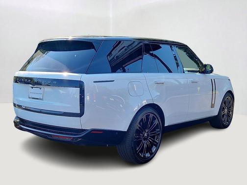 2025 Land Rover Range Rover P400 SE