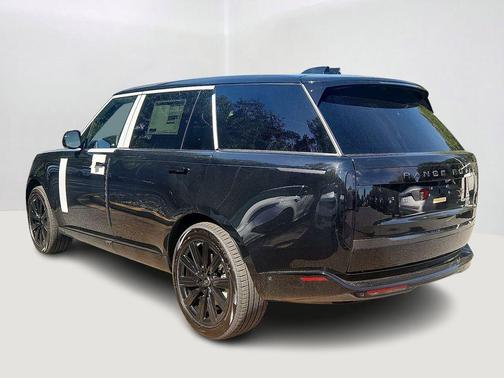 2025 Land Rover Range Rover P400 SE 7 Seat