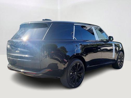 2025 Land Rover Range Rover P400 SE 7 Seat