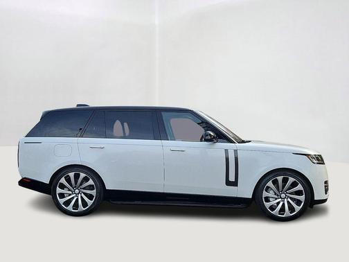 2023 Land Rover Range Rover P530 SE