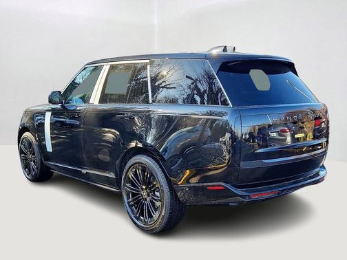 2025 Land Rover Range Rover P400 SE