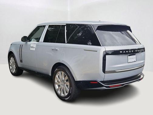 2025 Land Rover Range Rover P400 SE