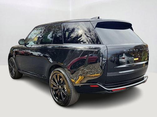 2025 Land Rover Range Rover P400 SE