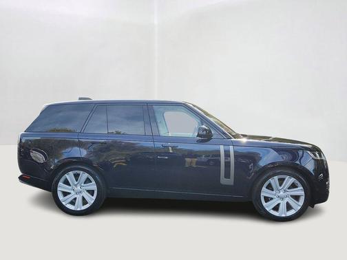 2023 Land Rover Range Rover P530 SE