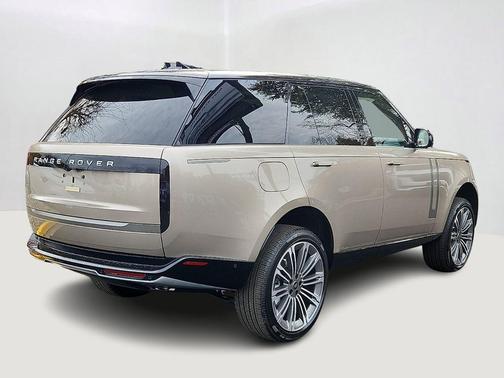 2025 Land Rover Range Rover P530 SE