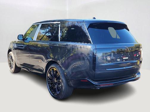 2025 Land Rover Range Rover P530 SE 7 Seat
