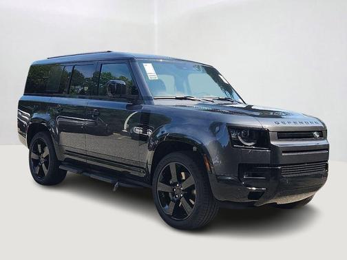 2026 Land Rover Defender V8