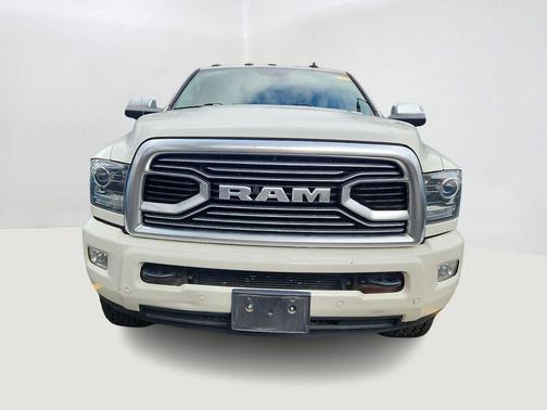2018 RAM 2500 Limited Crew Cab 4x4 6'4' Box
