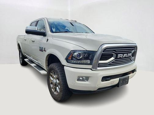 2018 RAM 2500 Limited Crew Cab 4x4 6'4' Box