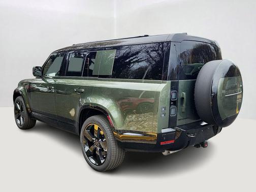 2026 Land Rover Defender X-Dynamic SE