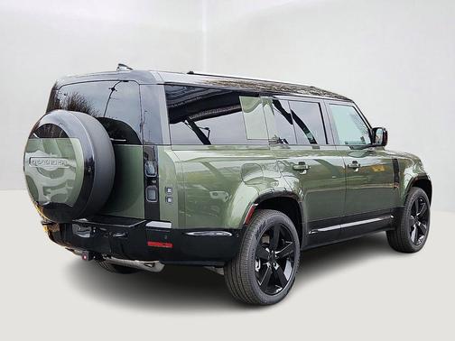 2026 Land Rover Defender X-Dynamic SE