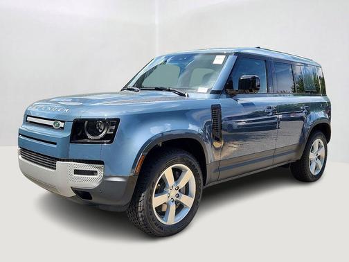 2025 Land Rover Defender 110 P300