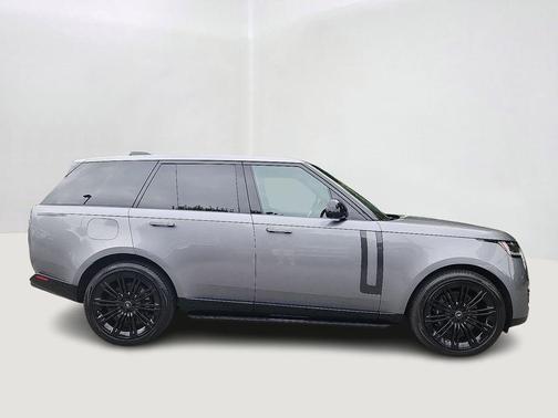 2024 Land Rover Range Rover P530 SE