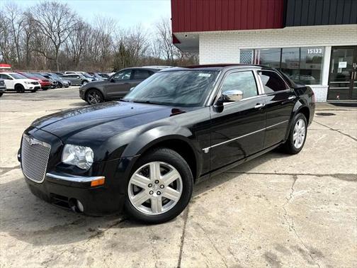 2005 Chrysler 300C Base