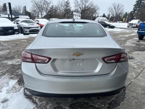 2022 Chevrolet Malibu FWD LT