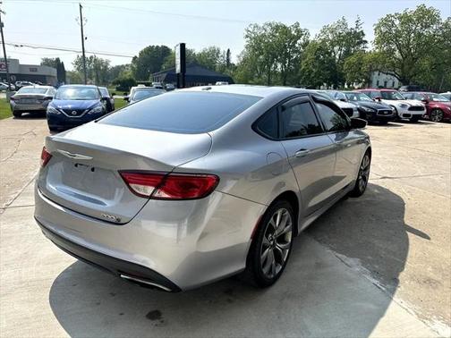 2015 Chrysler 200 S
