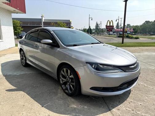 2015 Chrysler 200 S
