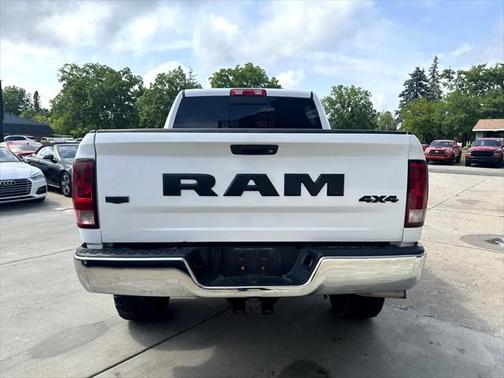 2017 RAM 1500 SLT