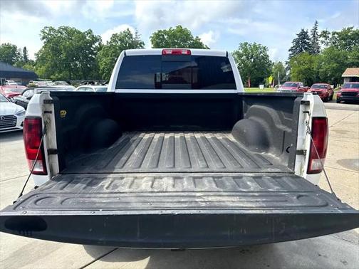 2017 RAM 1500 SLT