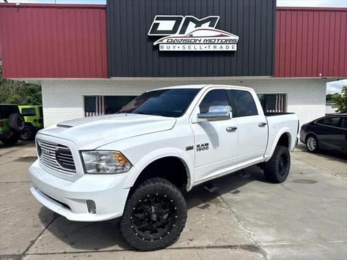 2017 RAM 1500 SLT