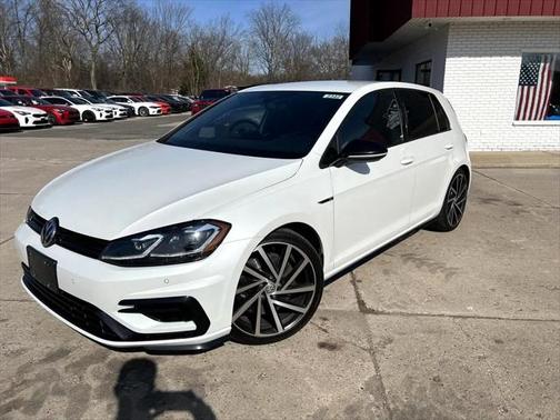 2018 Volkswagen Golf R 2.0T DSG