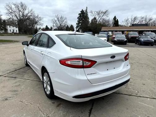 2020 Ford Fusion SE