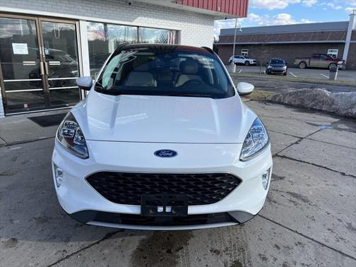 2022 Ford Escape Titanium
