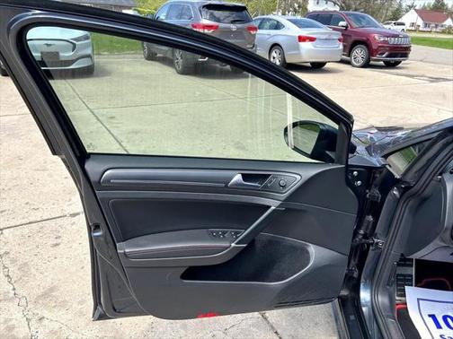 2018 Volkswagen Golf GTI 2.0T S 4-Door