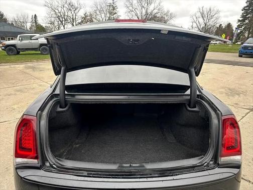 2018 Chrysler 300 S