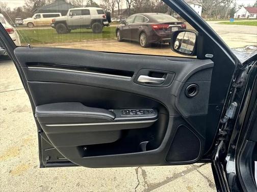 2018 Chrysler 300 S