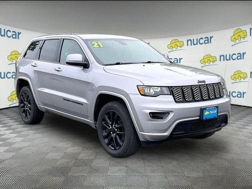 Silver 2021 Jeep Grand Cherokee Laredo X