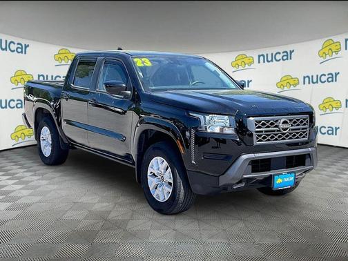 Black 2023 Nissan Frontier SV