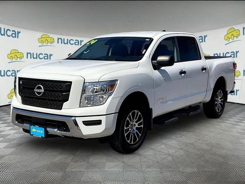 Glacier White 2024 Nissan Titan SV