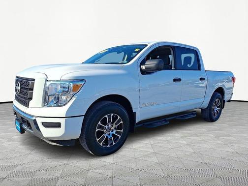 Glacier White 2024 Nissan Titan SV