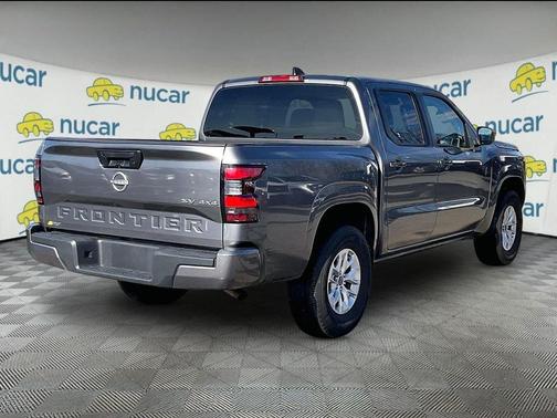 2024 Nissan Frontier SV