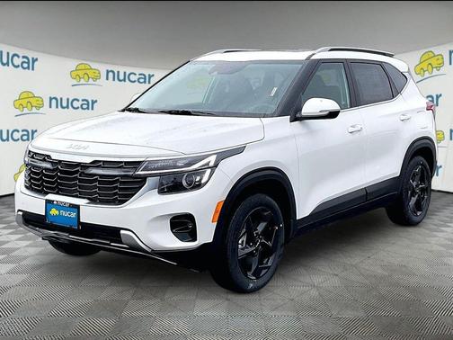 White 2026 Kia Seltos EX