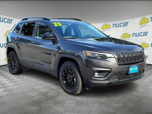 2023 Jeep Cherokee Altitude Lux