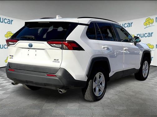 2021 Toyota RAV4 Hybrid XLE