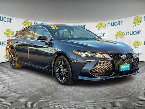 2021 Toyota Avalon Hybrid XSE